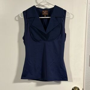 New undercover agent Small under shirt with collar.